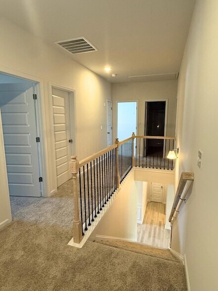 Building Photo - 11053 Valmont Ln