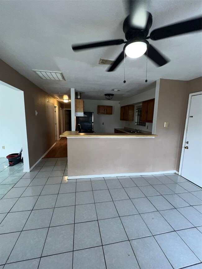 Building Photo - 3613 Sparrow St