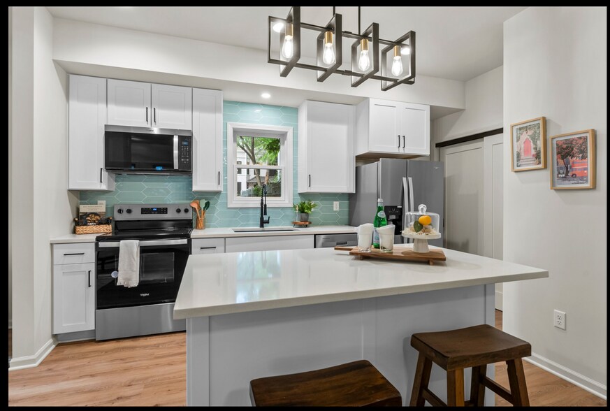 Building Photo - 2507 1st Ave S