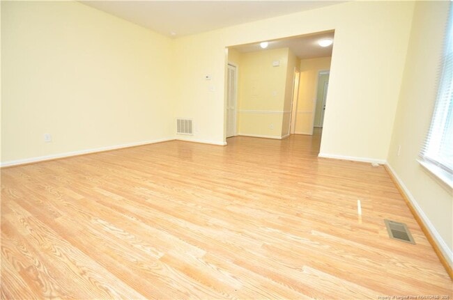 Building Photo - 6104 Deerwood Pl