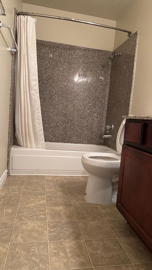 Building Photo - 1 Bedroom Condo with community pool & tenn...