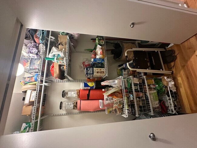 Building Photo - 1151 W 14th Pl