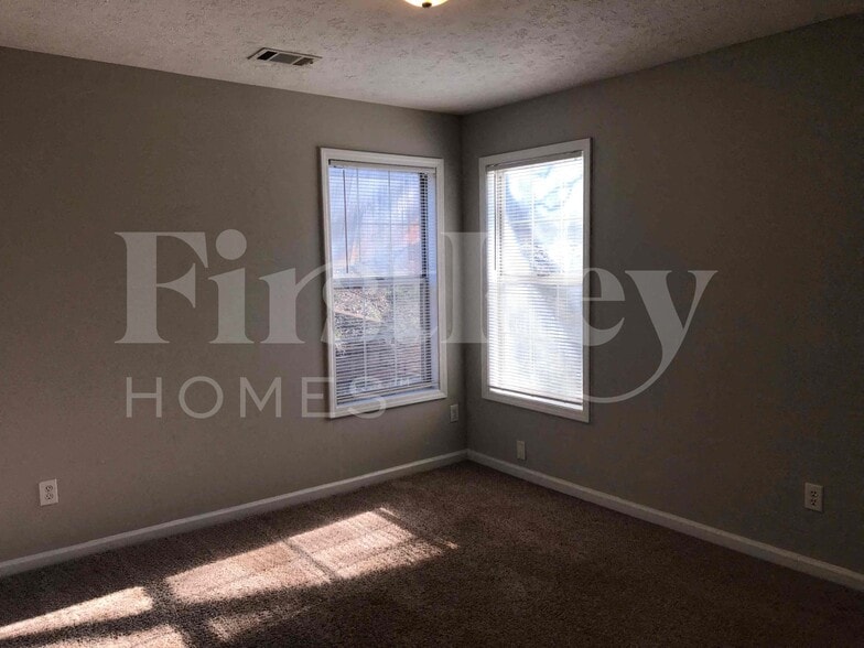 Building Photo - 2583 Herndon Rd NW