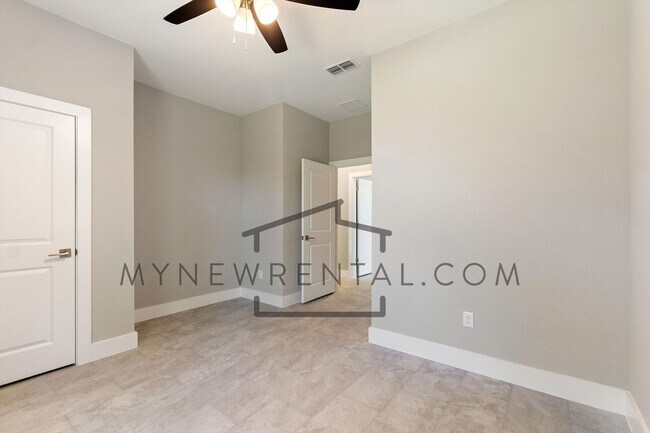 Building Photo - 2241 Nordendale Blvd