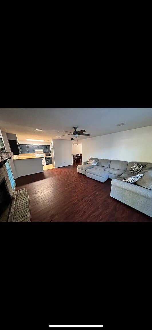 Building Photo - 356 Park Brook Dr