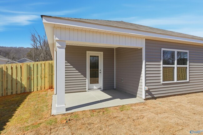 Building Photo - 9943 Sequoyah Cv Dr SE