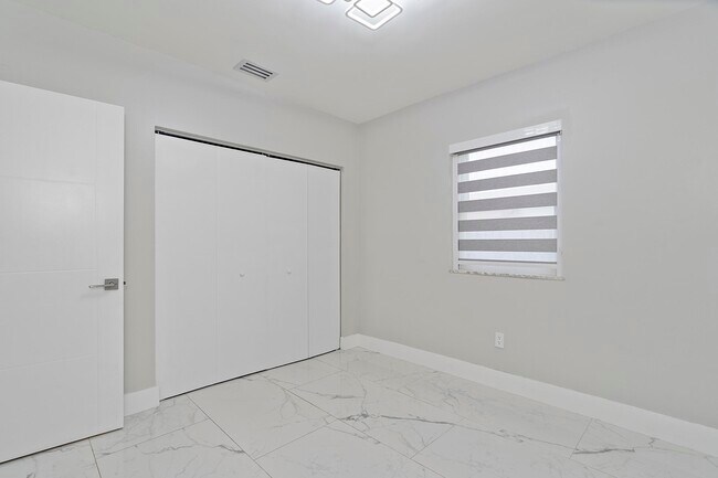 Building Photo - 2835 SW 103rd Ct