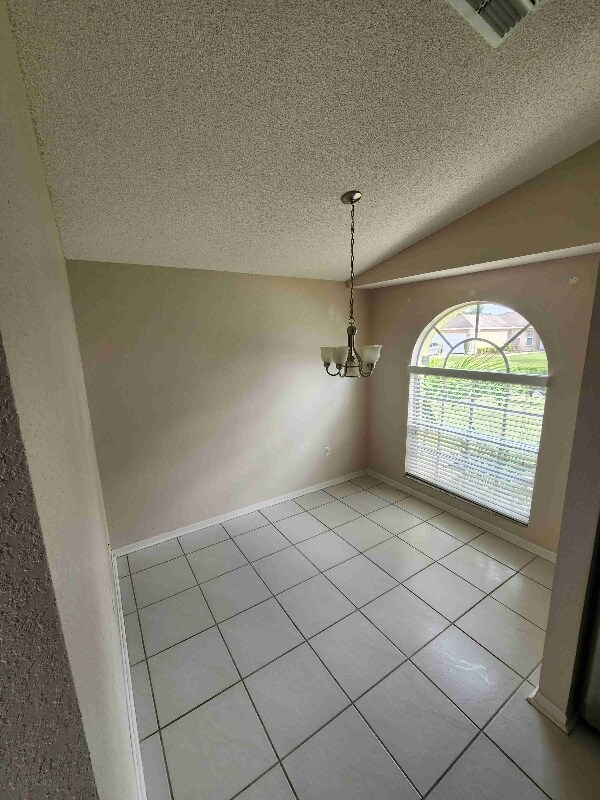 Building Photo - 7493 Briarbay Loop