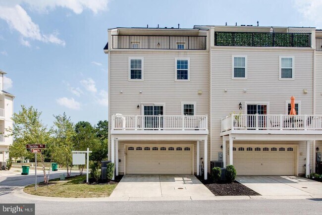 Building Photo - 7201 Thackley Way