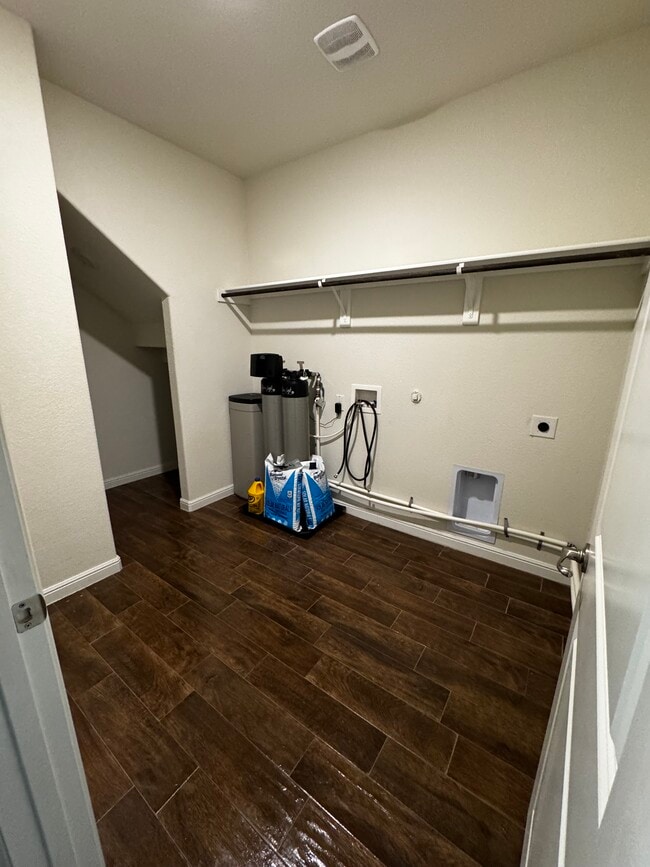 Building Photo - 9228 Pepper Grass Dr