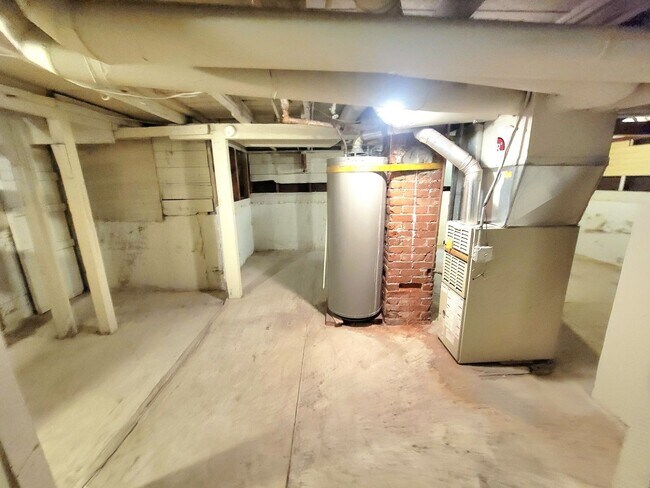 Building Photo - Are you looking for a short 5 Month Lease? | Cozy 1 Bed, 1 Bath Home in Desirable SE Portland