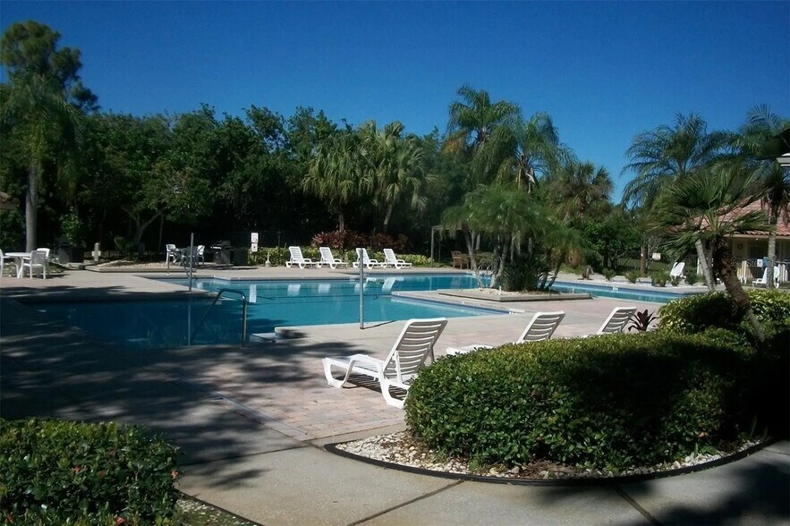 Building Photo - 11901 4th St N