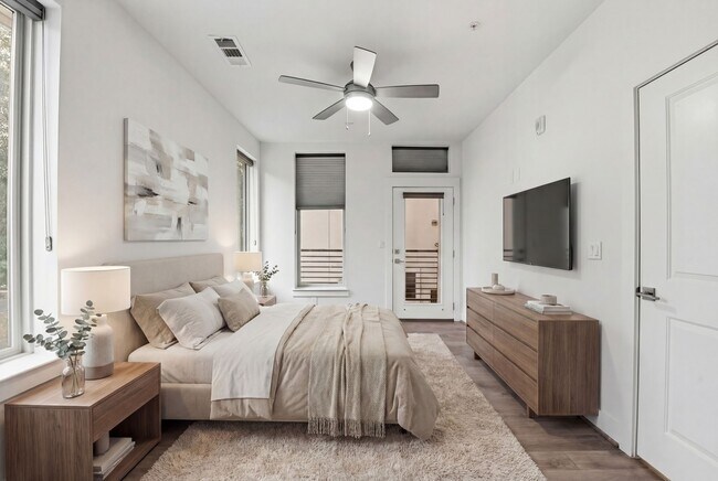 Building Photo - 4819 Caroline St