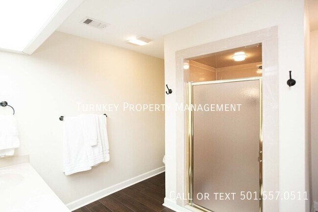 Building Photo - 14205 Longtree Dr