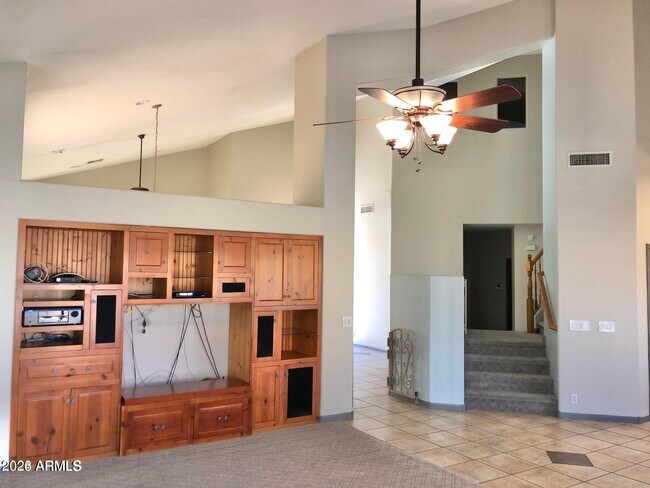 Building Photo - 345 N Date Palm Dr