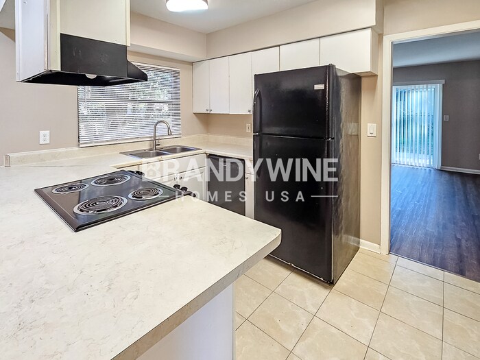 Building Photo - 318 Terrace Dr