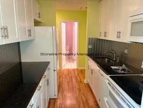 Building Photo - Newly Renovated Condo For Rent in North At...
