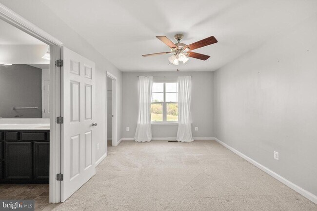 Building Photo - 111 Rotunda Dr