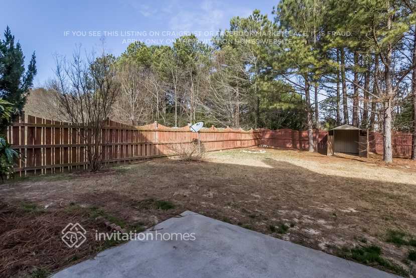 Building Photo - 1026 Hawthorn Ln