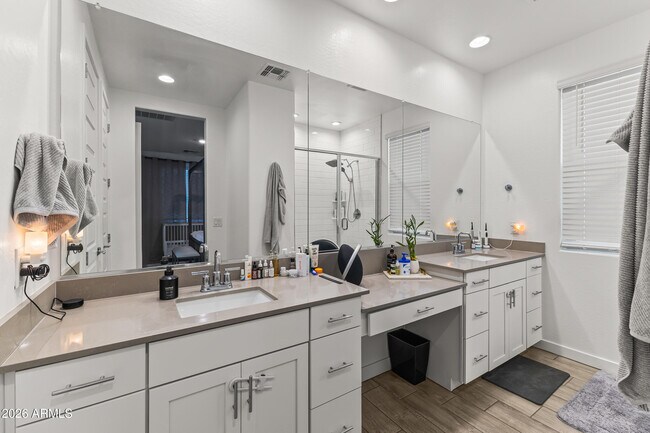 Building Photo - 9445 W Heatherbrae Dr