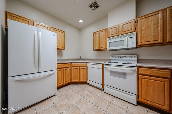Building Photo - 3221 N 37th St