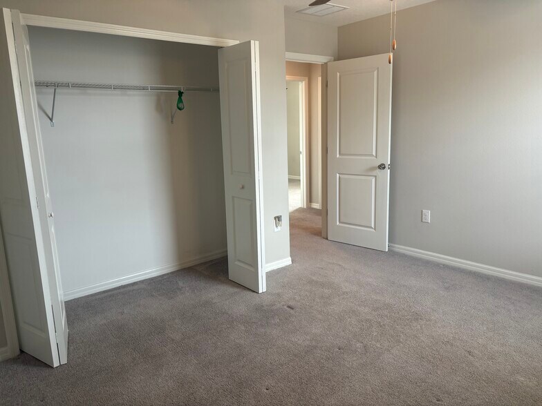 Building Photo - 9663 Channing Hill Dr