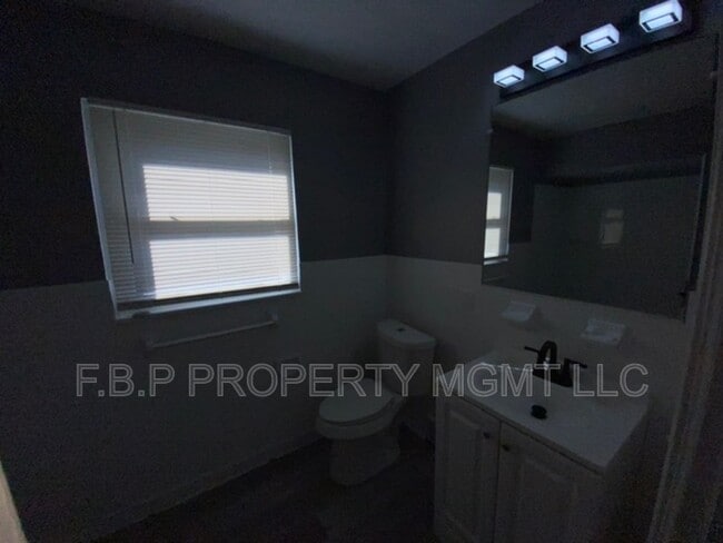 Building Photo - 14914 Marlowe St