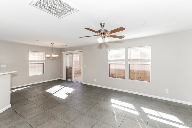 Building Photo - 151 Desert Pond Ave