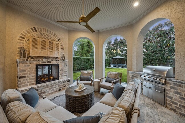 Building Photo - 20 Lacewood Ln