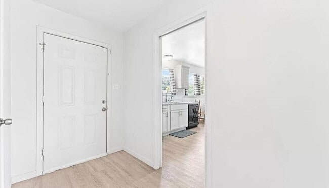 Building Photo - PRE-LEASING for JULY - Modern Chic 3 Bedroom Home