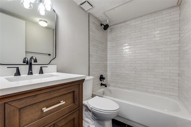 Building Photo - 5925 E University Blvd