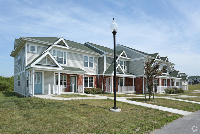 Primary Photo - Creekwood Apartments