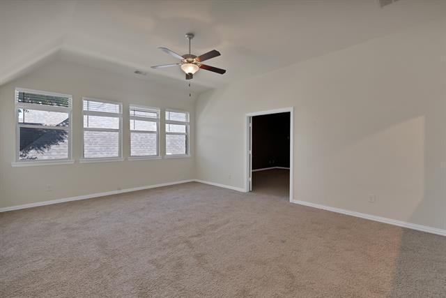 Building Photo - 2600 Fairhill Ln