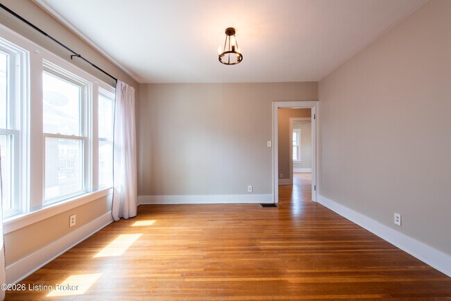 Building Photo - 316 Iola Rd