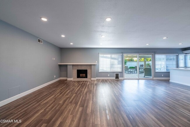 Building Photo - 2291 N Marter Ct