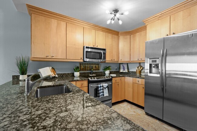 Building Photo - Elegant 1-Bed, 1-Bath Condo in Prime Virginia Beach Location!