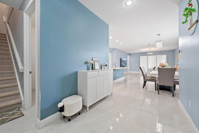 Building Photo - 5420 Quiet Lake Pl