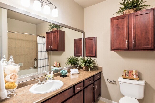 Building Photo - Elevated Lifestyle, With 1 Month Complimentary Rent!