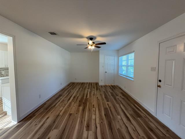 Building Photo - 1202 Valley View Dr