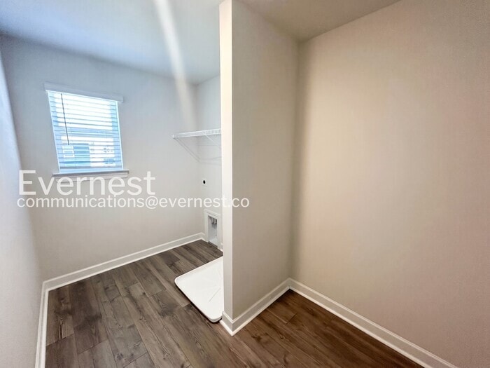 Building Photo - 2340 Valverde Wy