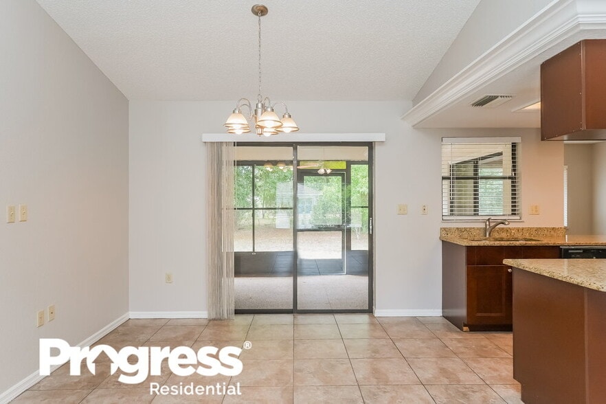 Building Photo - 5206 Hope Ln