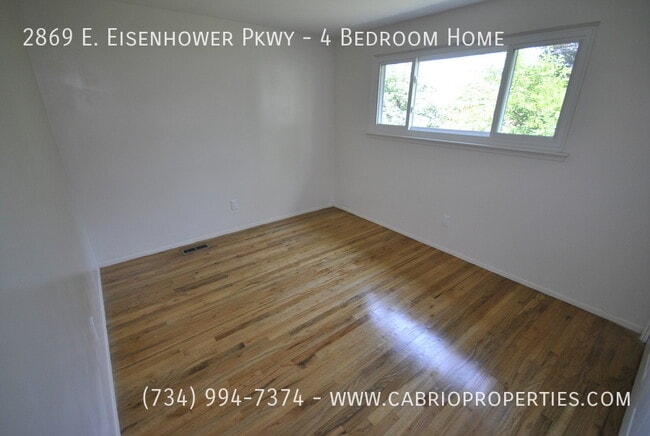 Building Photo - 2869 E Eisenhower Pkwy