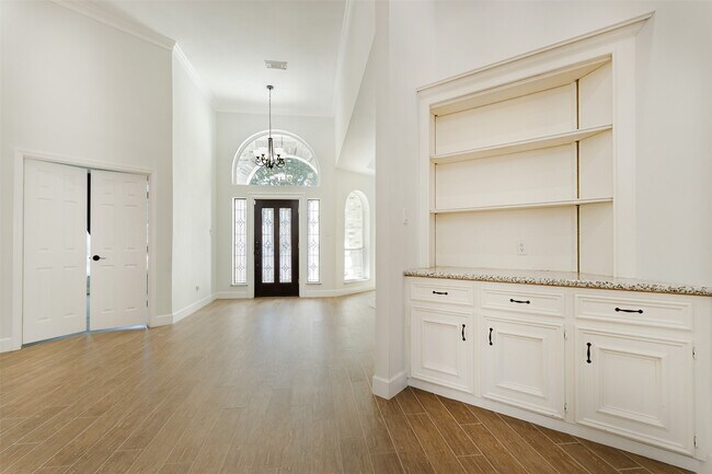 Building Photo - 11630 Snowmass Dr