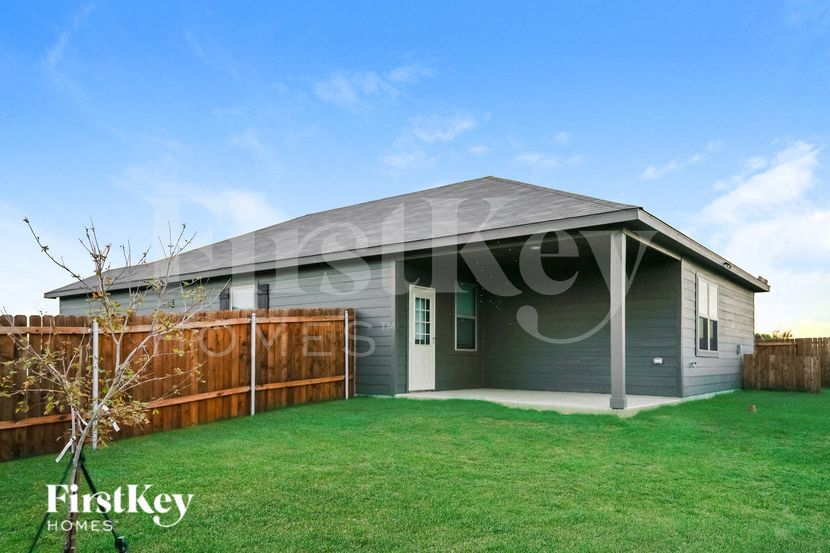 Building Photo - 133 Yorktown Ct