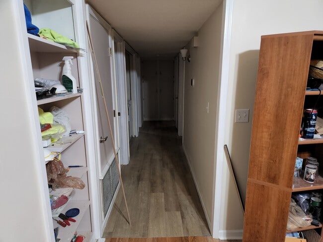 Building Photo - 1528 Larhonda Dr
