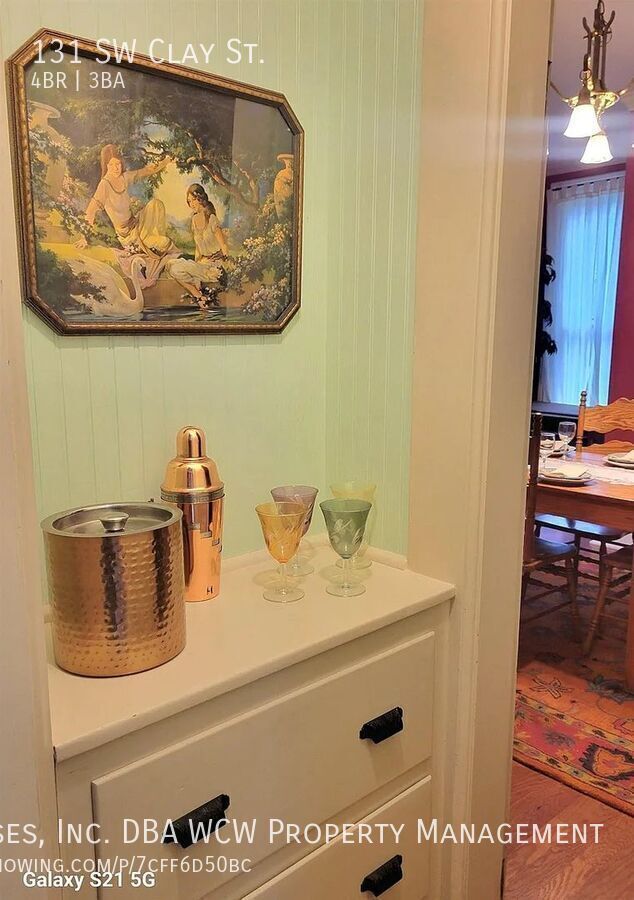 Building Photo - 131 SW Clay St