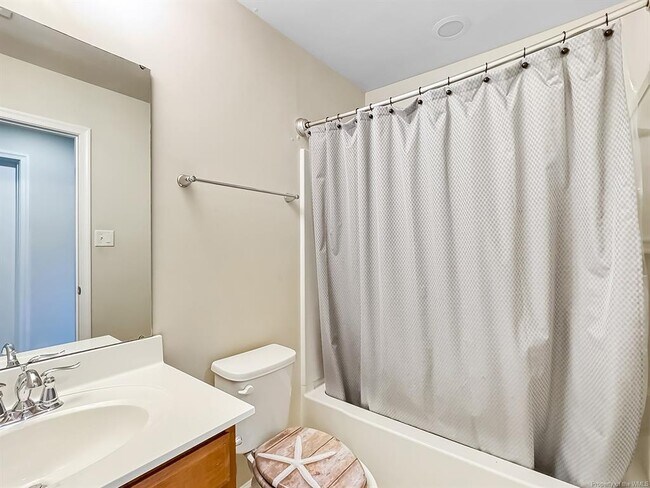 Building Photo - 402 Lewis Burwell Pl