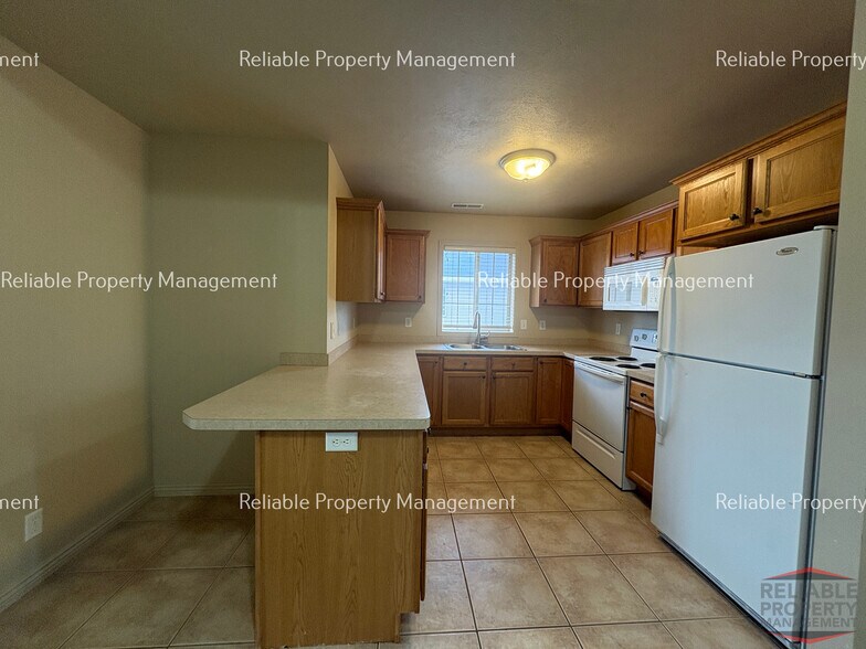 Building Photo - 184 Stockham Blvd