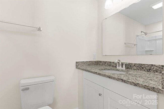 Building Photo - 660 Chestnut St