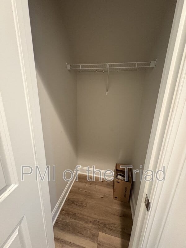 Building Photo - 1103 Chariot Square